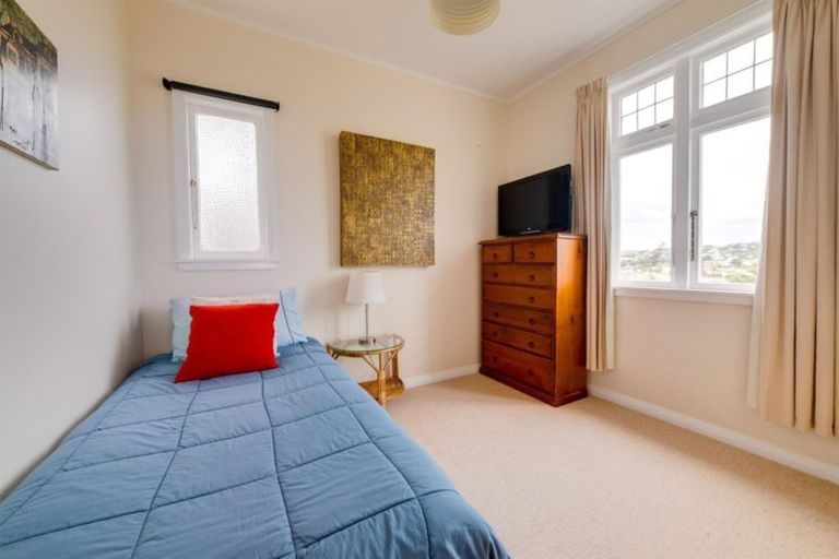 Photo of property in 35 Tirangi Road, Rongotai, Wellington, 6022