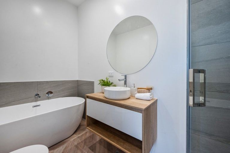 Photo of property in 1/8 Bennett Road, Pakuranga, Auckland, 2010