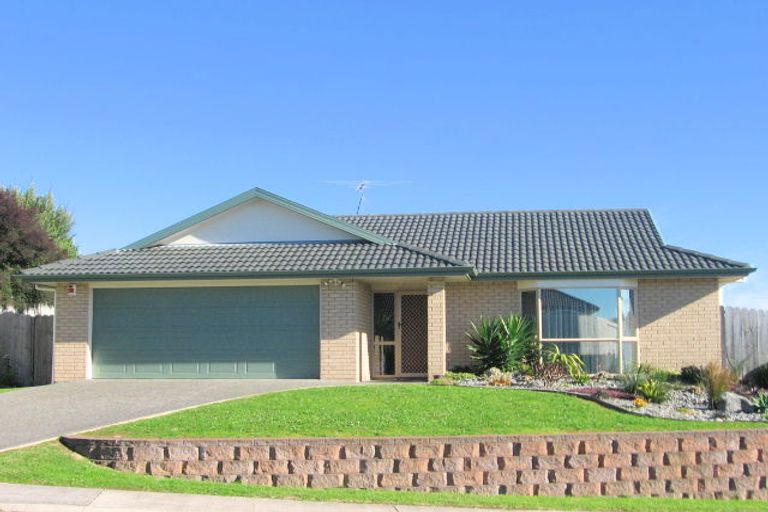 Photo of property in 42 Highfields Terrace, Henderson, Auckland, 0612