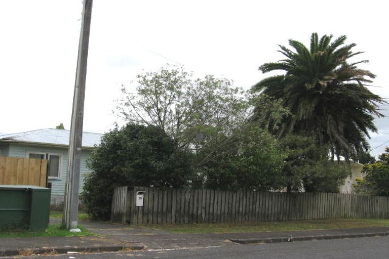 Photo of property in 29 Chippendale Crescent, Birkdale, Auckland, 0626