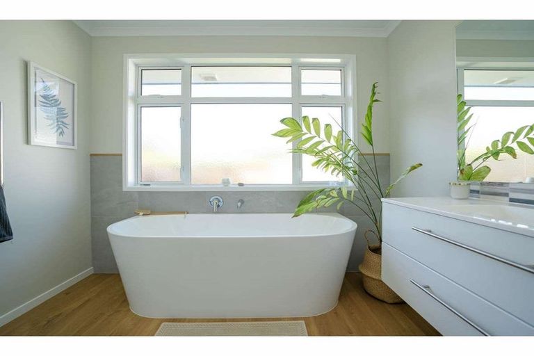 Photo of property in 7 Fernbird Grove, Kerikeri, 0294