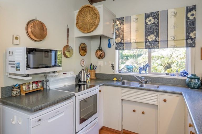 Photo of property in 373a Te Moana Road, Waikanae, 5036