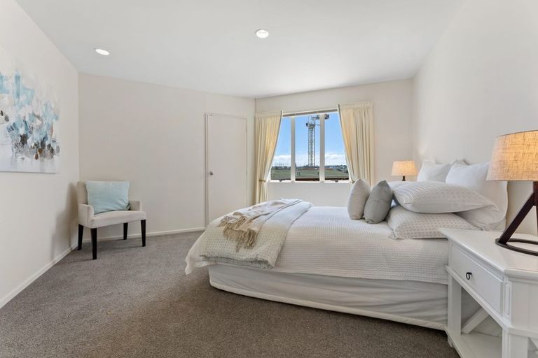 Photo of property in 1/3 Sylvan Park Avenue, Milford, Auckland, 0620