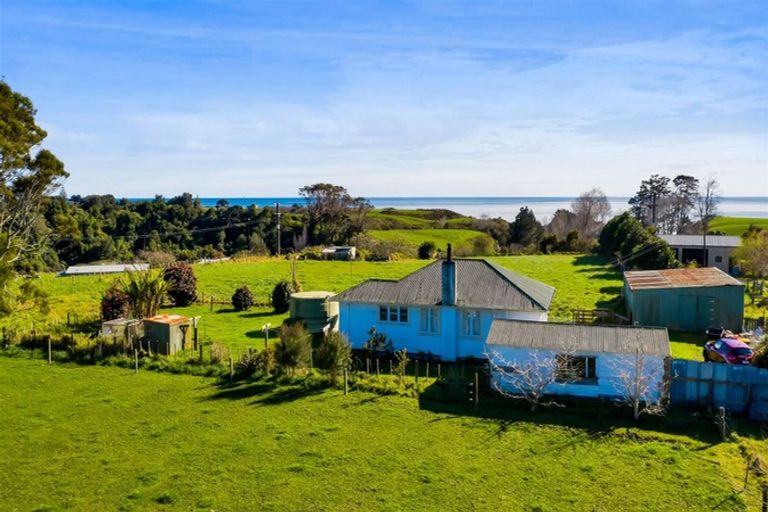Photo of property in 36 Waiau Road, Onaero, Waitara, 4383
