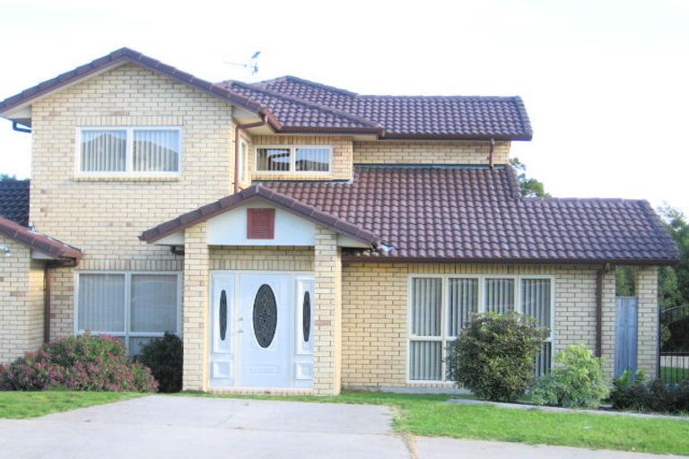 Photo of property in 25 Medallion Drive, Oteha, Auckland, 0632