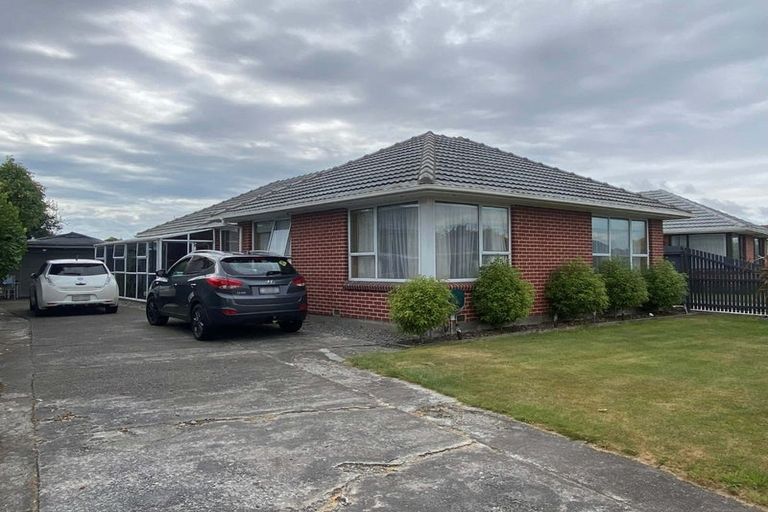 Photo of property in 19 Dunstan Crescent, Hornby, Christchurch, 8042