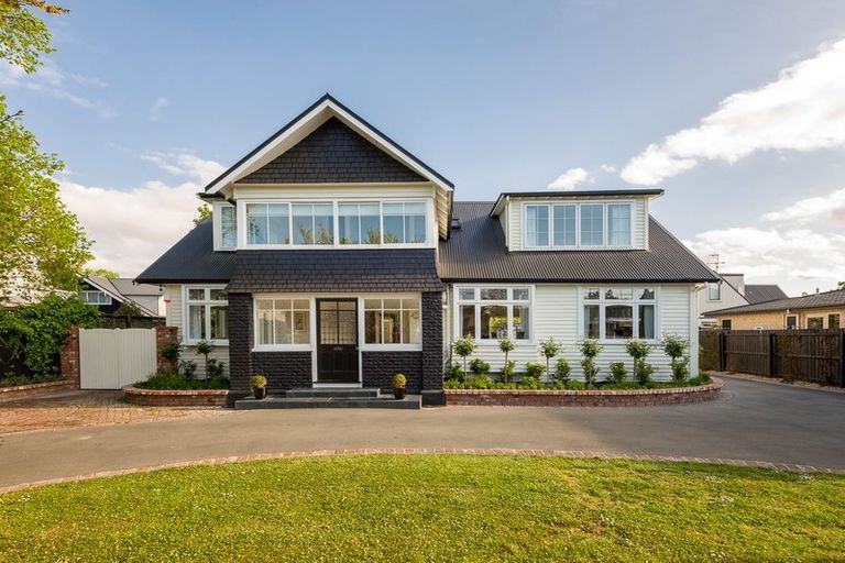 Photo of property in 4 Kahu Road, Riccarton, Christchurch, 8041