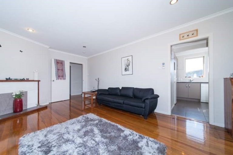 Photo of property in 719 Te Atatu Road, Te Atatu Peninsula, Auckland, 0610