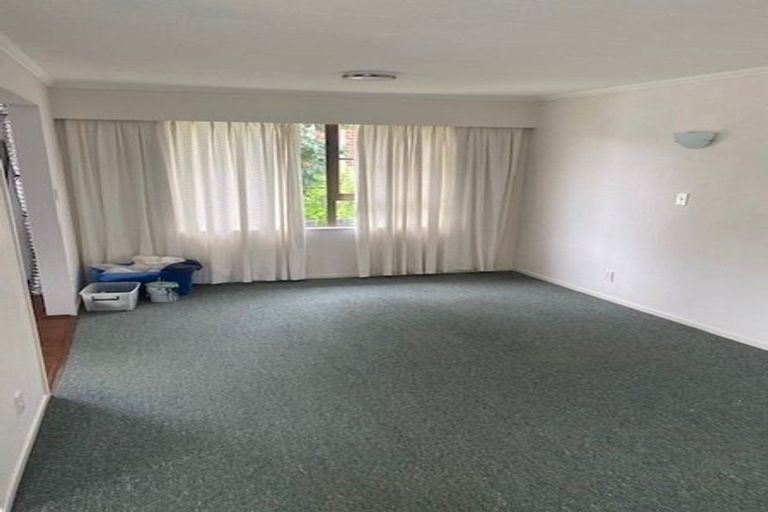 Photo of property in 32 Collins Avenue, Tawa, Wellington, 5028