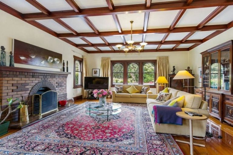 Photo of property in 200 Green Lane West, Greenlane, Auckland, 1051