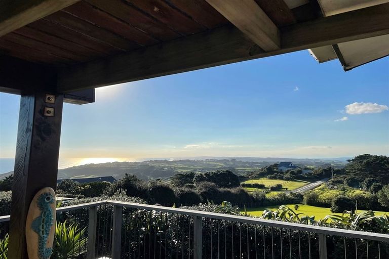 Photo of property in 85 Constable Road, Muriwai, Waimauku, 0881
