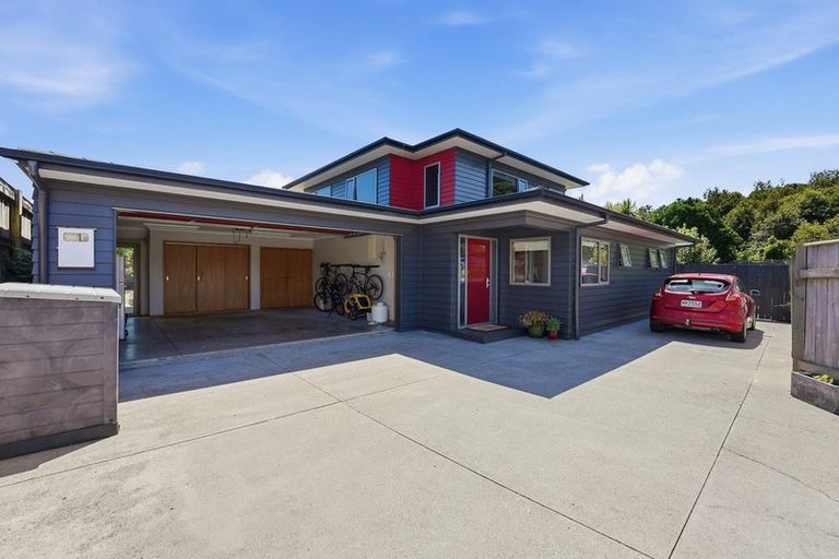 Photo of property in 42d Camellia Avenue, Bell Block, New Plymouth, 4312