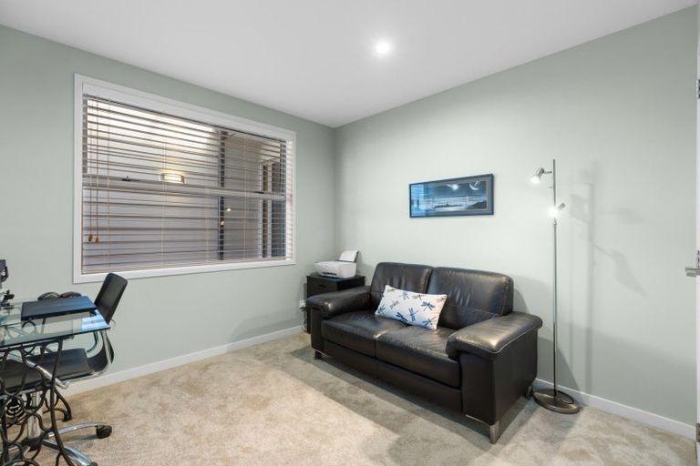 Photo of property in 1 Ellesmere Close, Pyes Pa, Tauranga, 3112