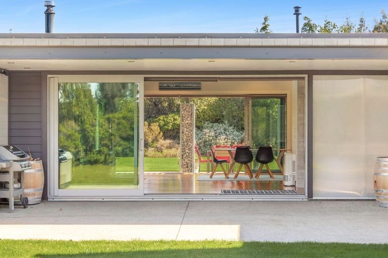 Photo of property in 28 Sam John Place, Lake Hawea, 9382