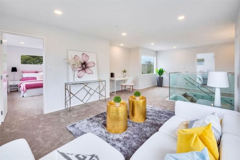 Photo of property in 48a Pine Avenue, Henderson, Auckland, 0612