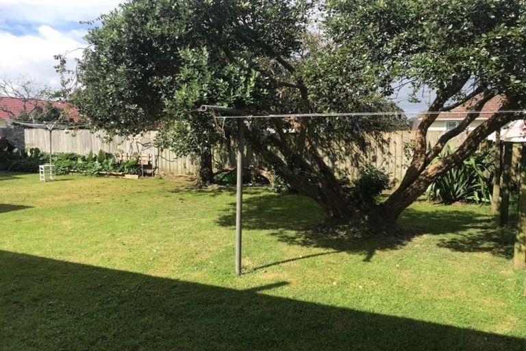 Photo of property in 9 Stewart Place, Otara, Auckland, 2023