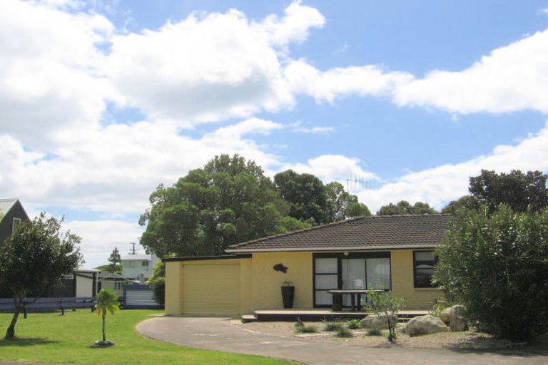Photo of property in 27a Snell Crescent, Waihi Beach, 3611