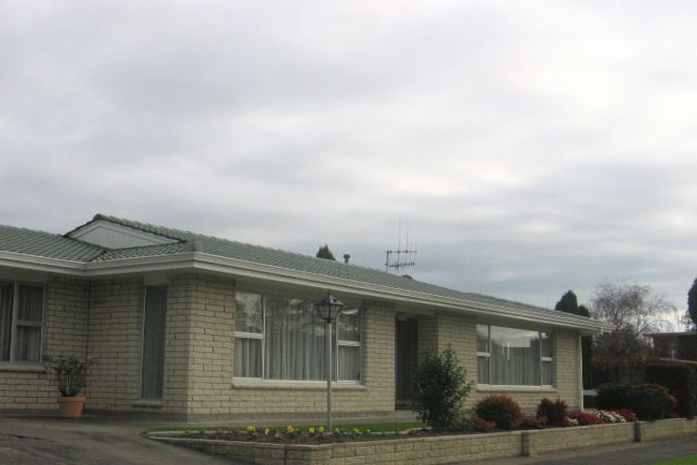 Photo of property in 2 Chippendale Crescent, Highbury, Palmerston North, 4412