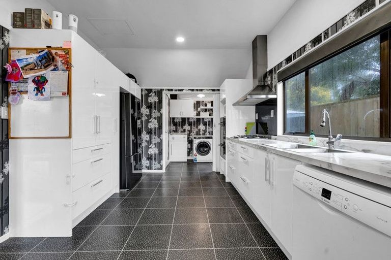 Photo of property in 5 Antonia Place, Bell Block, New Plymouth, 4312