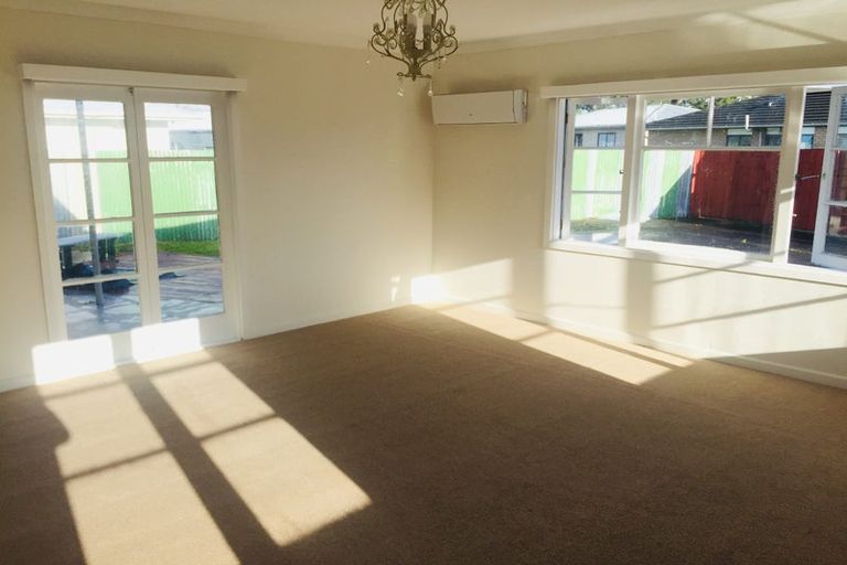Photo of property in 1/11 Station Road, Takanini, 2112
