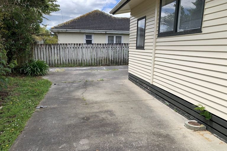 Photo of property in 5 Aorangi Road, Paraparaumu, 5032