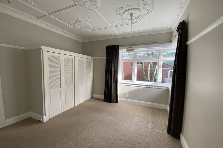 Photo of property in 191 Queens Drive, Lyall Bay, Wellington, 6022