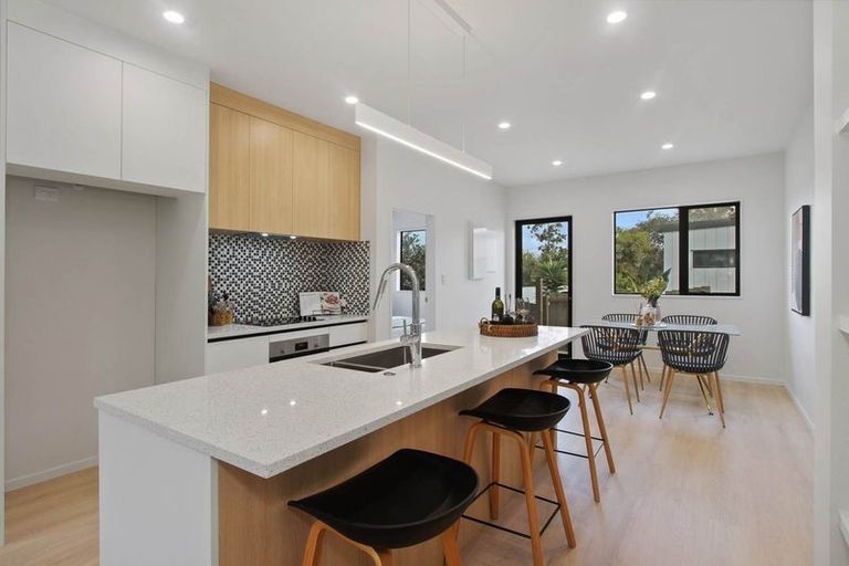 Photo of property in 16 Ranch Terrace, Wanaka, 9382