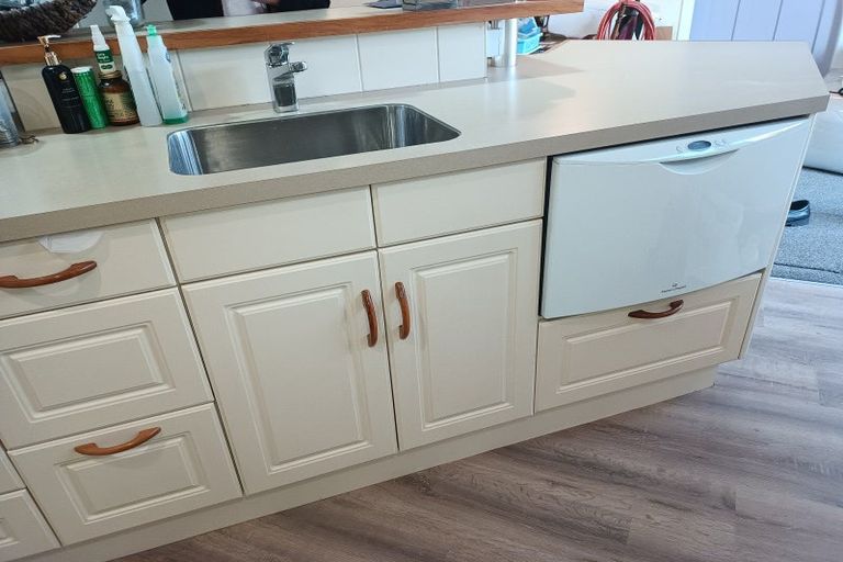 Photo of property in 50 Queen Street, Westport, 7825