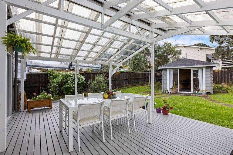Photo of property in 2/30a Glenvar Road, Torbay, Auckland, 0630