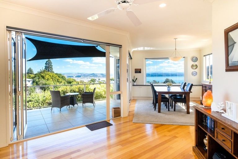Photo of property in 6 Roslyn Road, Bluff Hill, Napier, 4110