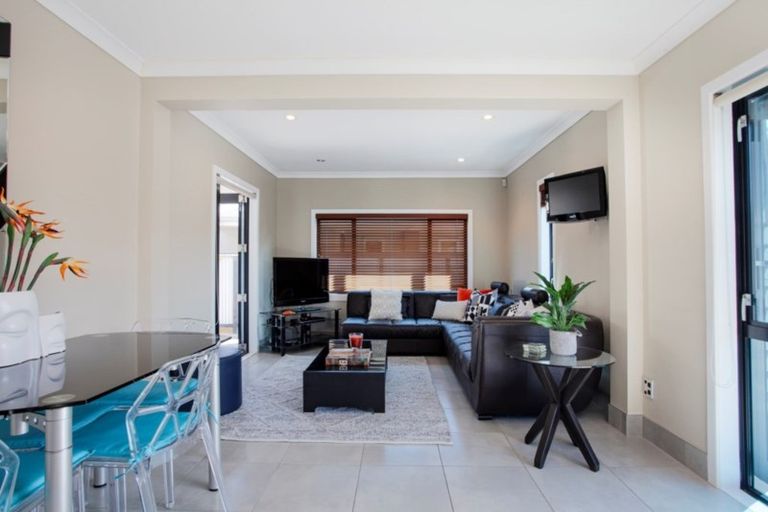 Photo of property in 48 Pitau Road, Mount Maunganui, 3116