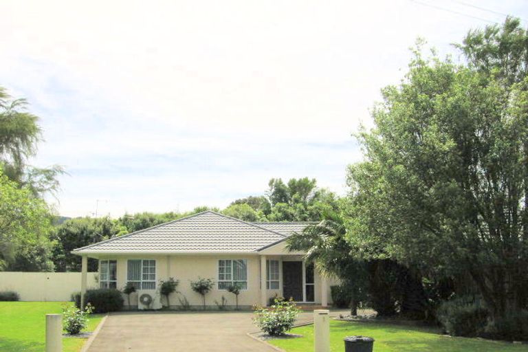 Photo of property in 1 Oak Street, Mangapapa, Gisborne, 4010