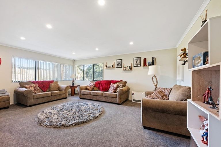 Photo of property in 4 Blue Heron Rise, Stanmore Bay, Whangaparaoa, 0932