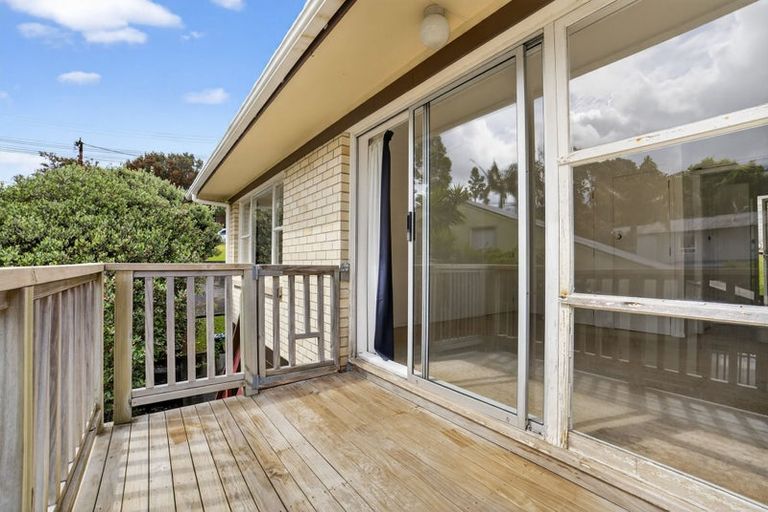 Photo of property in 1/7 Dakota Avenue, Beach Haven, Auckland, 0626