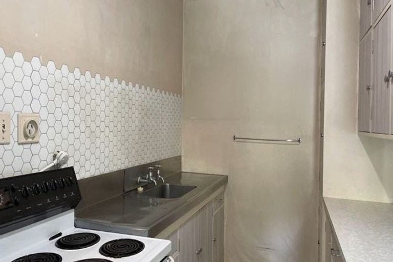 Photo of property in 37 Faraday Street, Hospital Hill, Napier, 4110