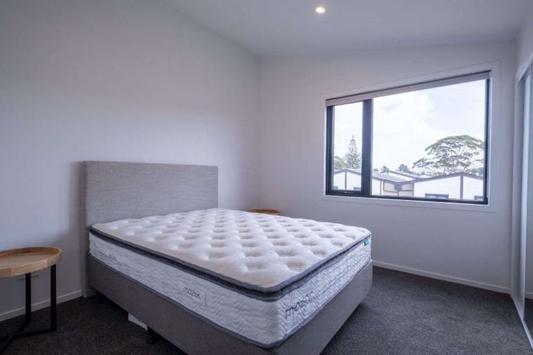 Photo of property in 28 Te Puketoka Lane, Mangere, Auckland, 2022