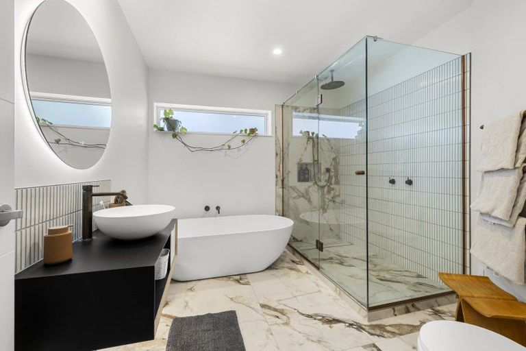 Photo of property in 18 Upper Bow Street, Raglan, 3225