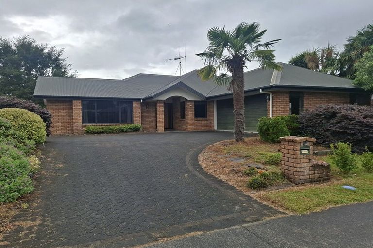 Photo of property in 24 Oaklands Drive, Cambridge, 3434