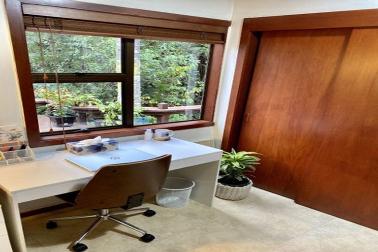 Photo of property in 20 Braemar Road, Castor Bay, Auckland, 0620