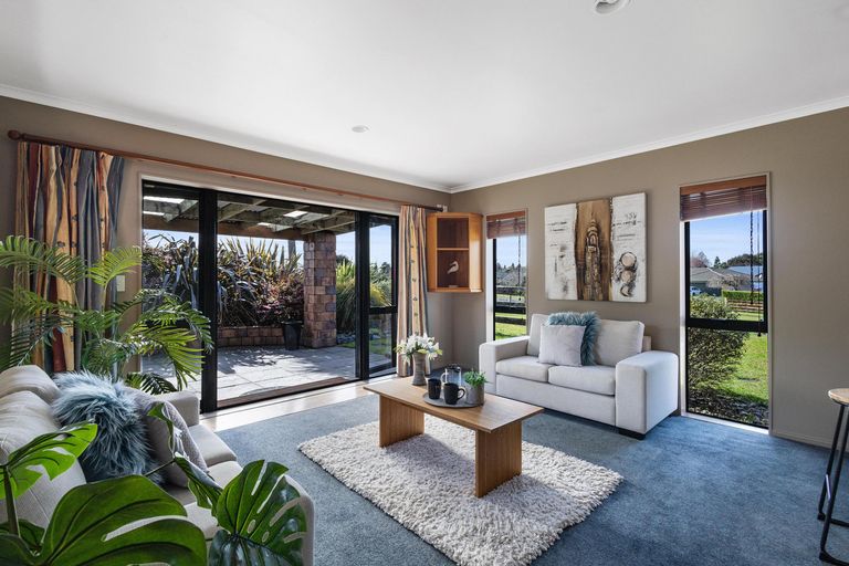 Photo of property in 77 Aubin Close, Pirongia, 3802