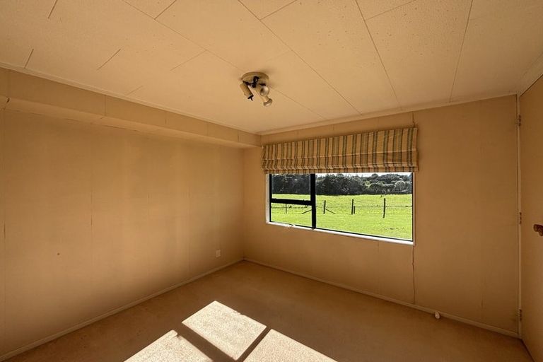 Photo of property in 1 Old Pine Valley Road, Dairy Flat, Silverdale, 0992