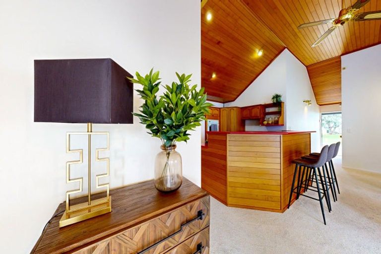 Photo of property in 102 Beach Road, Thames, 3500