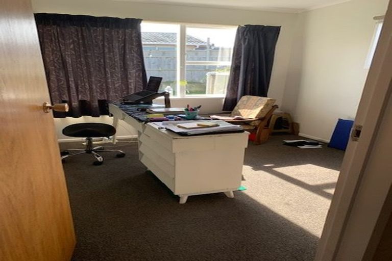 Photo of property in 3 Bahama Crescent, Paraparaumu Beach, Paraparaumu, 5032