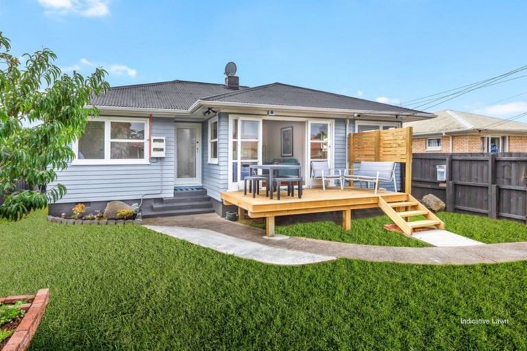 Photo of property in 1/18 Sheehan Avenue, Papakura, 2110