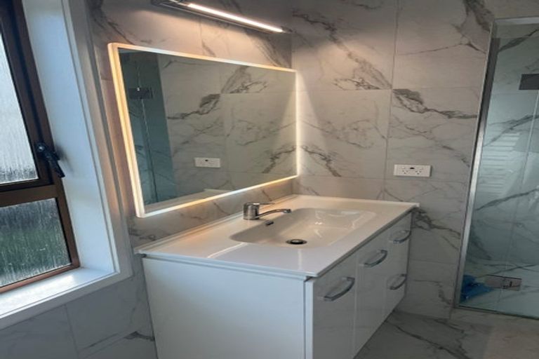 Photo of property in 10 Oban Road, Browns Bay, Auckland, 0630