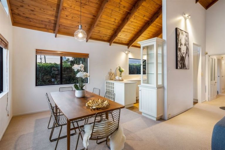 Photo of property in 1/31 Corunna Road, Milford, Auckland, 0620