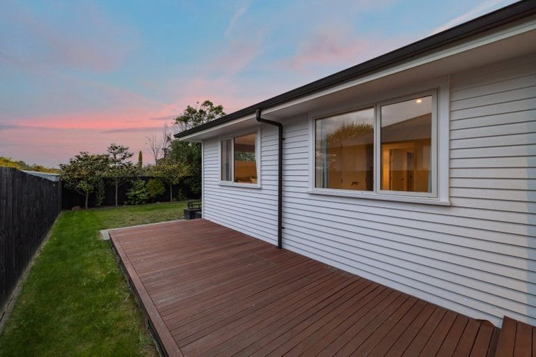 Photo of property in 33 Reginald Street, Burwood, Christchurch, 8083