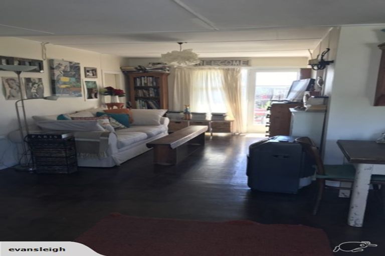 Photo of property in 24 Days Road, Lyttelton, 8082