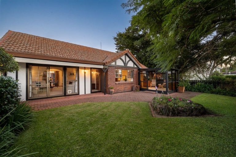 Photo of property in 3a Shelly Beach Parade, Cockle Bay, Auckland, 2014