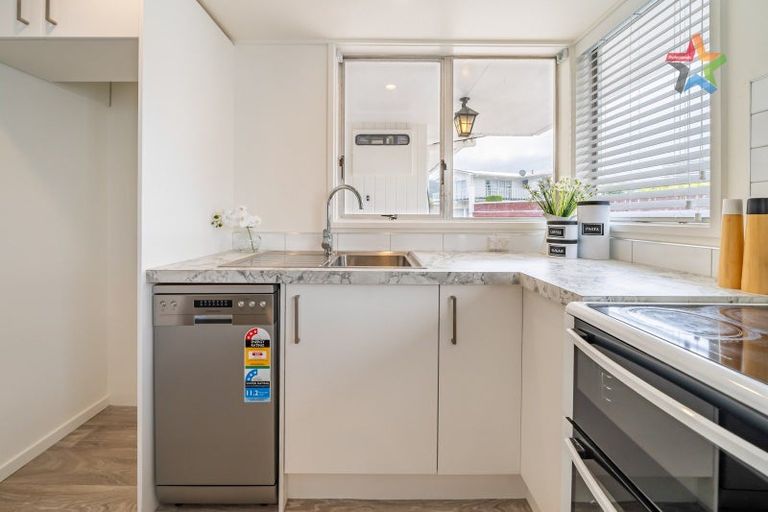 Photo of property in 1/8 Ferretti Grove, Avalon, Lower Hutt, 5011